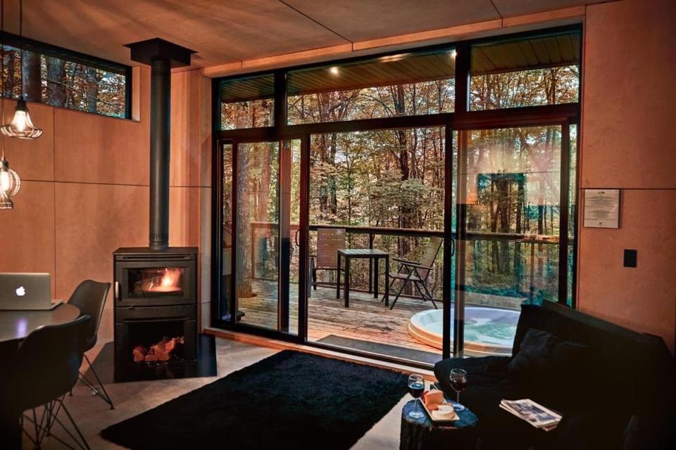 Cabin Sutton 252 - En Harmonie Avec La Nature! Villa Eksteriør billede